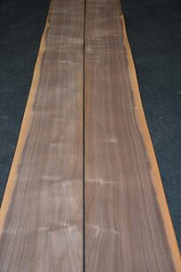 American Walnut Veneer 425 x 20-24 cm | 0.6mm | 0,935m² American Walnut Veneer 425 x 20-24 cm | 0.6mm | 0,935m²
