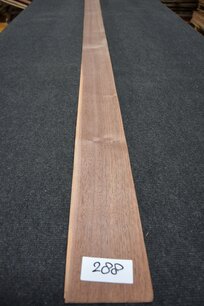 American Walnut Veneer 242 x 11 cm | 0.6mm | 0,266m² American Walnut Veneer 242 x 11 cm | 0.6mm | 0,266m²